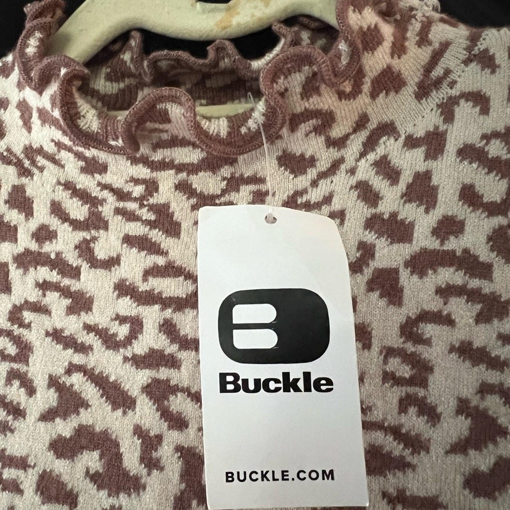 Sweater - Picture 4 of 8